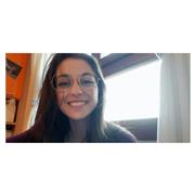 studentessa infermieristica, diploma di maturità in liceo linguistico